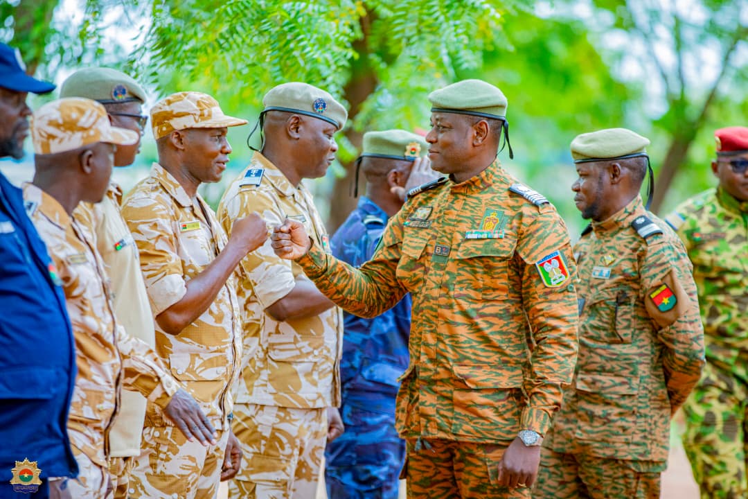 Gendnatbf's tweet photo. Suivi opérationnel de l'Opération #WIBGA2. Tournée d'évaluation du Colonel Issa YAGUIBOU du 18 au 22 mai 2026 dans 6 régions administratives. Au programme : inspection des dispositifs de #sécurité, félicitations aux troupes et rappel des objectifs de protection des populations. https://t.co/14CBQKJLKt