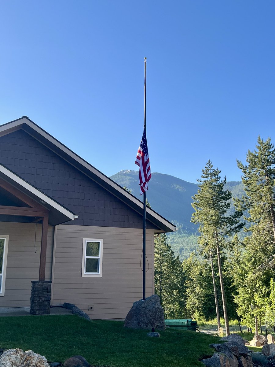 MichaelDubron's tweet photo. Remembering those who paid the ultimate sacrifice #MemorialDay2026 https://t.co/r6M1EfOoBD