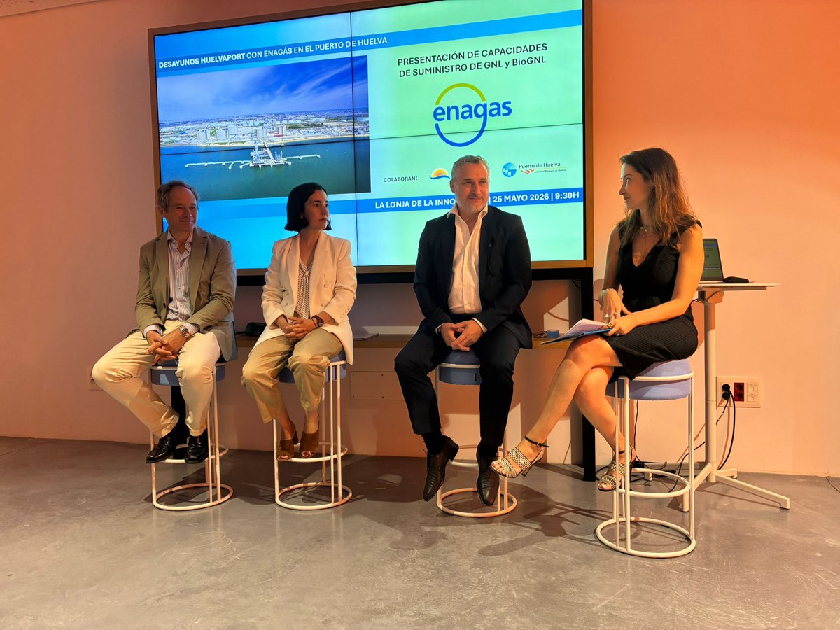 enagas's tweet photo. Nerea Chacartegui, Directora Logístico Comercial, Begoña García Villar, Head of Intelligence and Commercial Development, y Juan del Olmo, Jefe de la planta de regasificación de Huelva, han participado en el encuentro organizado junto a @HuelvaPort y la @APHuelva. https://t.co/4vSptCvQqG