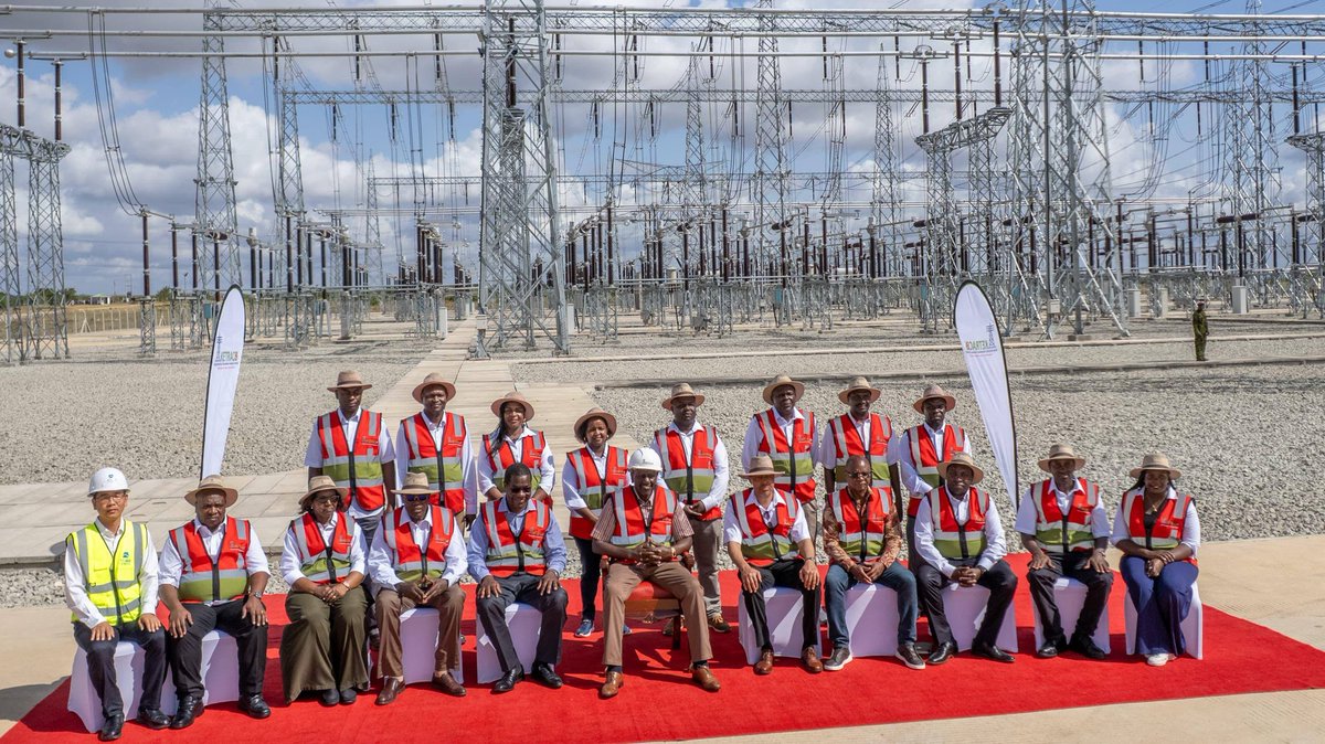 KibiasKipkemoi's tweet photo. Today, I hosted H.E. President William Samoei Ruto during the commissioning of the 400/220kV Mariakani Substation. 
A key milestone in strengthening Kenya’s power transmission network, enhancing regional trade, and driving economic growth along the Coast and beyond.

#KETRACO https://t.co/IcTCinGWcQ