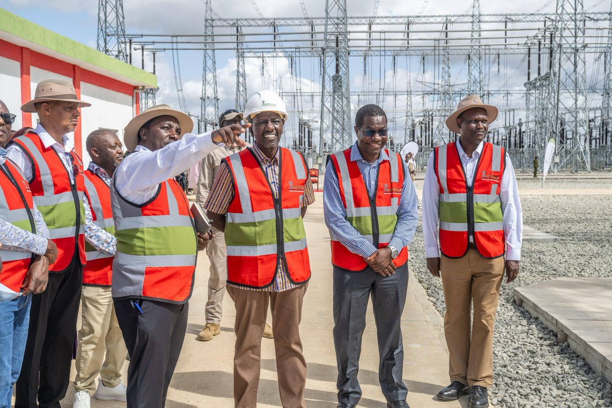 KibiasKipkemoi's tweet photo. Today, I hosted H.E. President William Samoei Ruto during the commissioning of the 400/220kV Mariakani Substation. 
A key milestone in strengthening Kenya’s power transmission network, enhancing regional trade, and driving economic growth along the Coast and beyond.

#KETRACO https://t.co/IcTCinGWcQ
