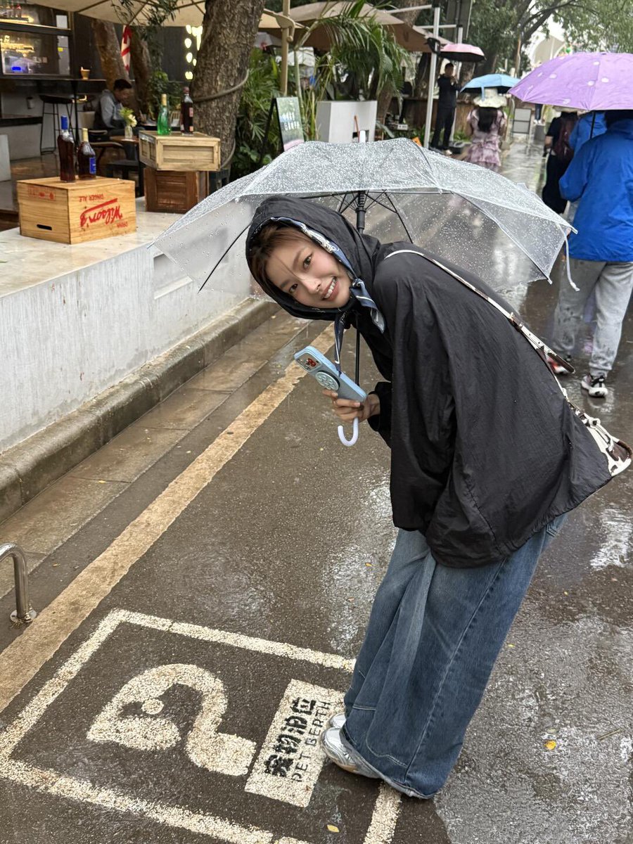 若晗 tweet media