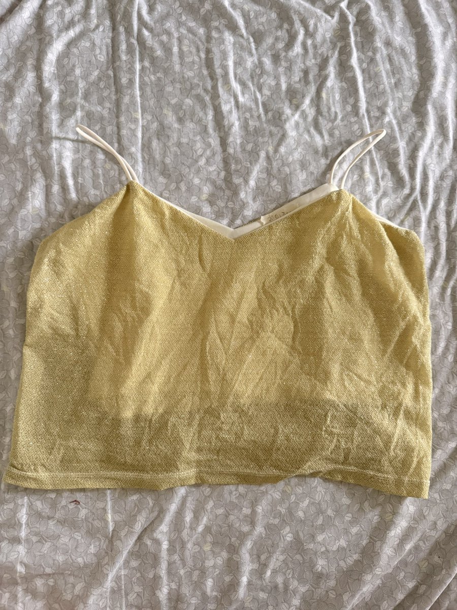 LreneMadison's tweet photo. สายเดี่ยวเหลือง อก 40 
เดี่ยวดำ อก 38 
พารา50
#เสื้อผ้ามือสอง #เสื้อผ้ามือสองราคาถูก #ส่งต่อเสื้อผ้า #ส่งต่อเสื้อผ้ามือสอง #โล้ะตู้เสื้อผ้า https://t.co/Y3H5NLZJcv