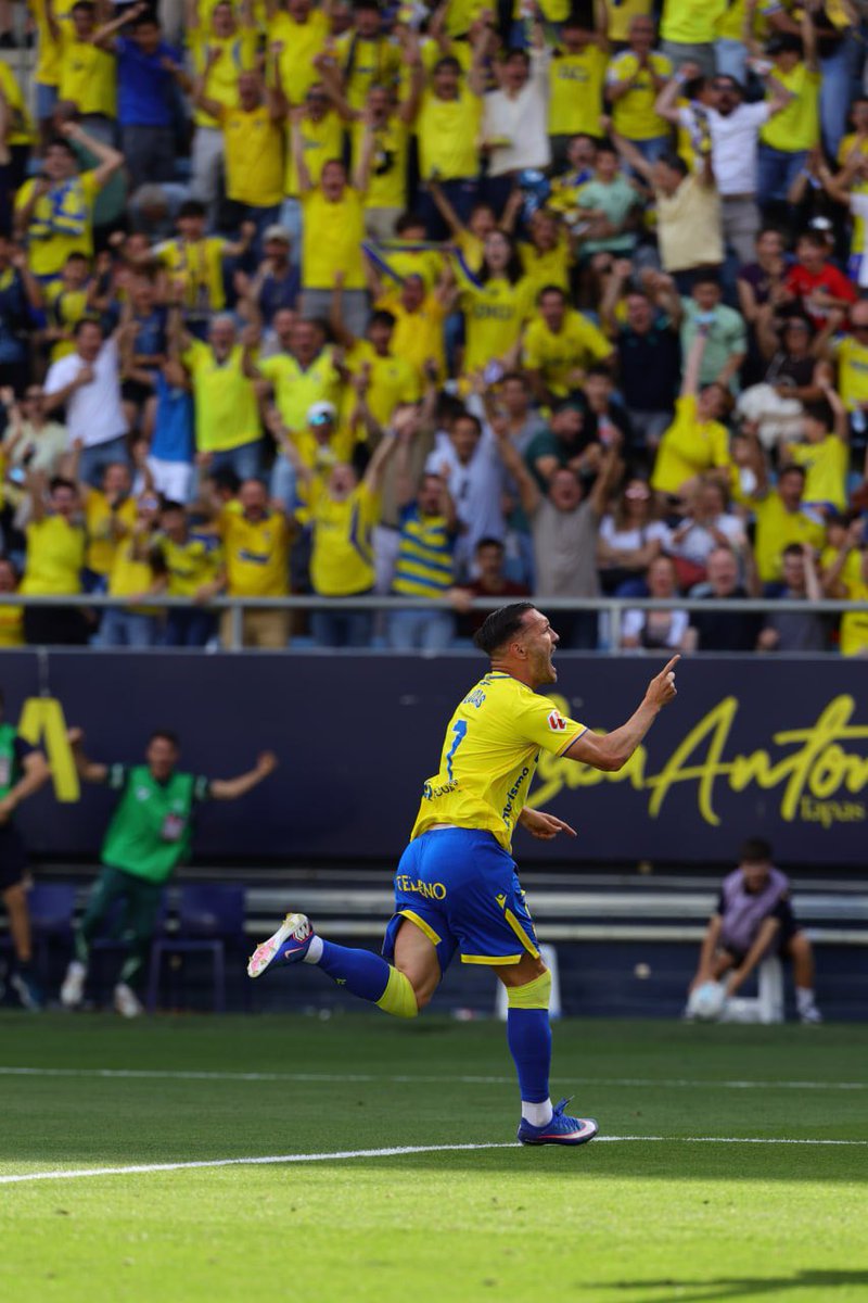 Lucas Pérez tweet media