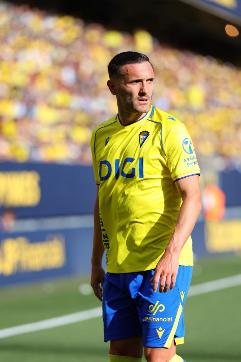 Lucas Pérez tweet media