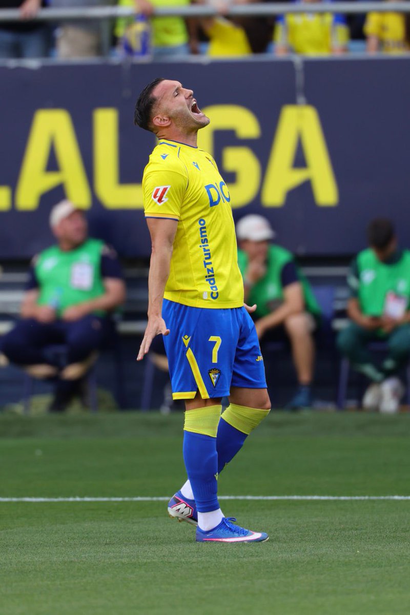 Lucas Pérez tweet media