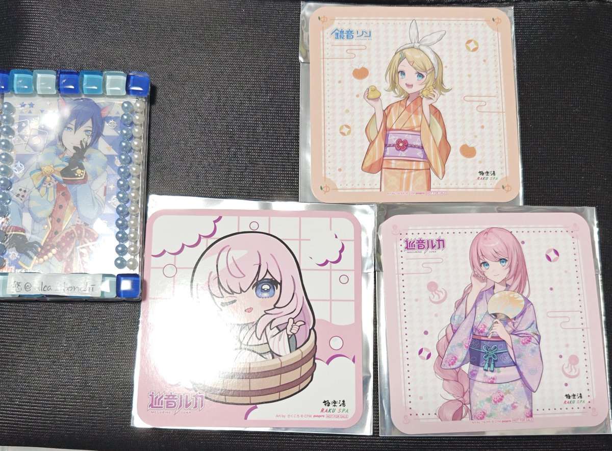 ulca_bonchi's tweet photo. 【交換】初音ミク 極楽湯 RAKU SPA トレーディングロッカーキー風キーホルダー コースター 缶バッジ

【譲】1、2枚目

【求】同種 KAITO(MEIKO)

郵送交換。ﾘﾄﾘﾝ必読。
求詳細はリプ欄記載。
検索からでもお気軽にお声がけ下さい。 https://t.co/qSpilIyoma