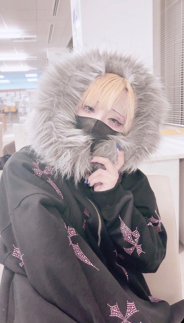 殺 tweet media