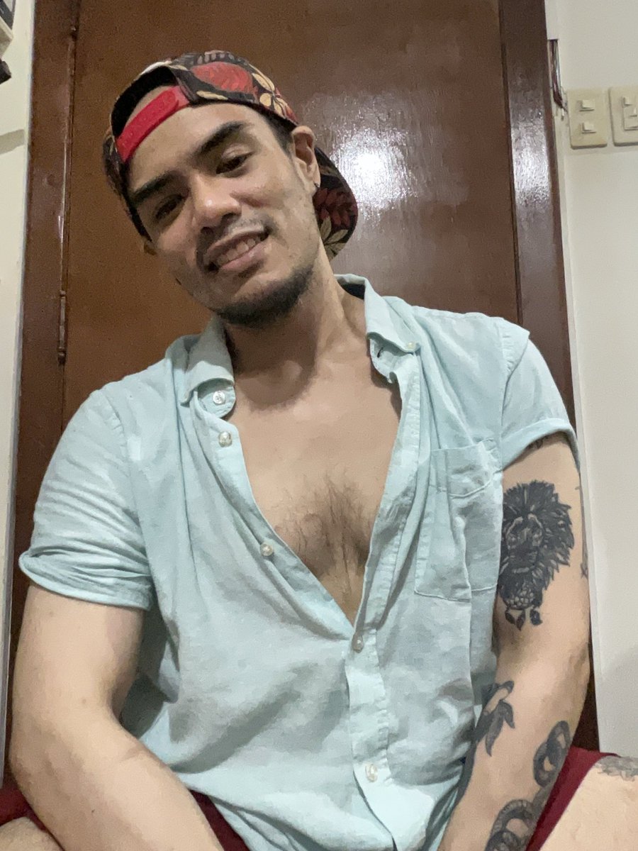MelsoKrox's tweet photo. Summer Heat is soo bad. #pinoy #gay #asia #summer #alter https://t.co/vMXmrNtRcO