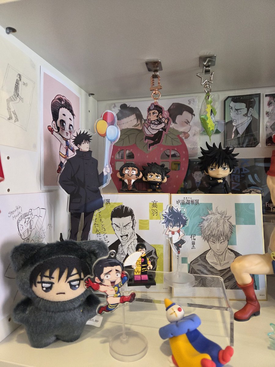 beetlethirteen's tweet photo. revamped takaba and megumi display! its expanding to a second (unfinished) shelf so ill just share this one for now https://t.co/rfKdpbOZTV