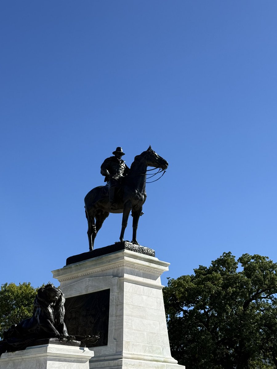 newbrier's tweet photo. The land of the free because of the brave. Wishing everyone a safe &amp; meaningful Memorial Day. 

Let their heroism and sacrifices be ever green in our memory.
- U.S. Grant https://t.co/EFdp4DENU7