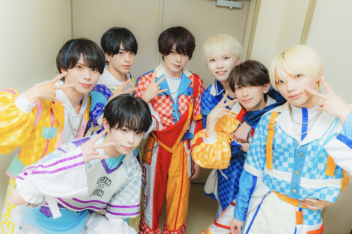 funfun_info's tweet photo. 【FUN×FUN 2026 LIVE TOUR】

-2026.05.24-
「FUN×magic」東京公演 -Tour Final-

▶︎セットリスト
1. SE
2.ふぁんさんぶる！
3.えとせとらも！
4.一キュン万倍ハッピー
5. MC
6.おしゃ恋ランデブー
7.アブラカタブラ！
8.Trastar Braker
9.バレットレイン
10. 転換
11.ハグラブミー！
12.Snowy Night
13.��鳴アステロイズ
14. MC
15.ペンライト・エブリデイ
16.Lovin’you!!
17.しんきんぎゅー！

〈アンコール〉
18.不揃いトラベル
19. MC
20.クロスロード
21.ハグラブミー！
22.Honey神
23. MC

#ふぁんふぁん