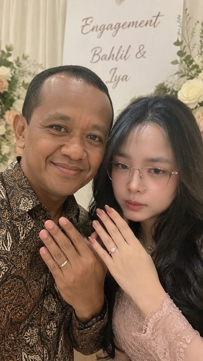 momo tweet media