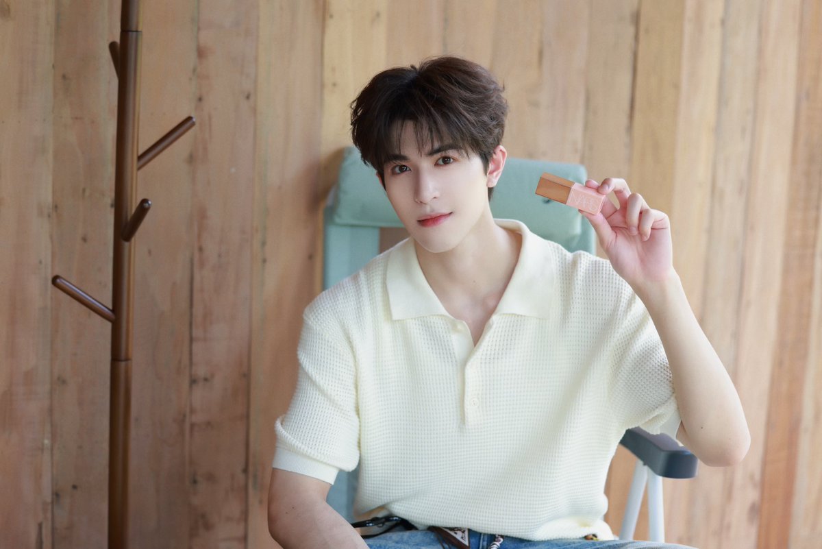 patrick_thfc's tweet photo. 260525 | Patrick's XHS Update

ʚ🐰ɞ

สัมผัสหน้าร้อนในแบบที่ต่างออกไป in เชียงใหม่🔵

#แพทริค #PatrickFinkler #NARS
#尹浩宇 #แพทริคณัฐวรรธ์ 

© https://t.co/thPVaPrDzD https://t.co/9MFD7U6KcK
