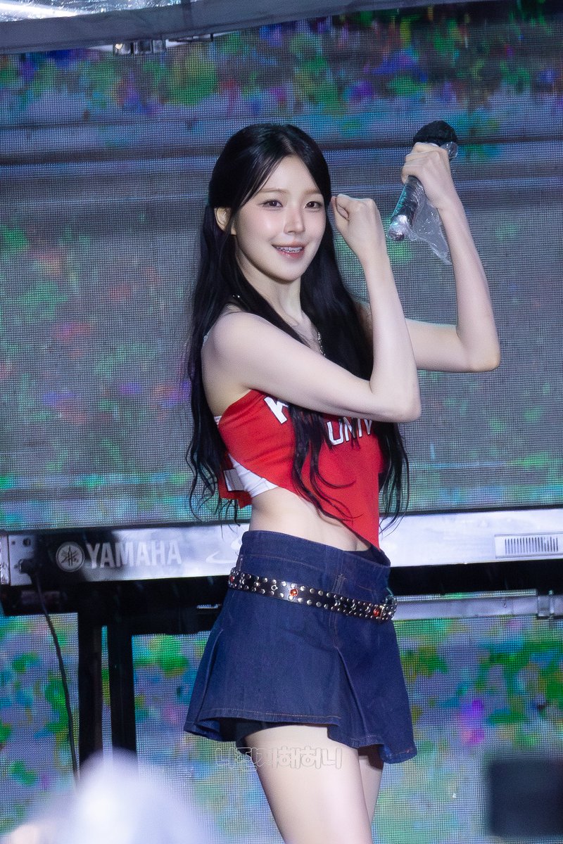나진지해허니 tweet media
