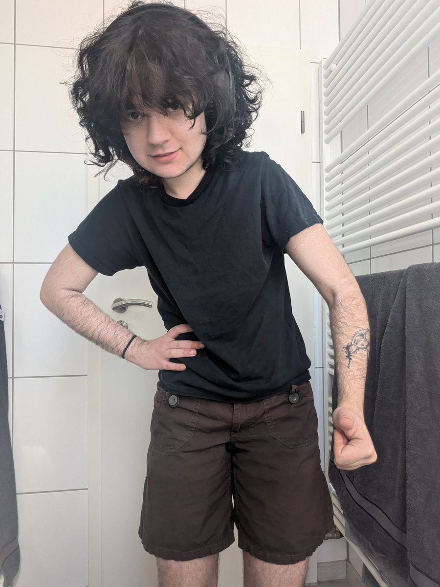 Rio ☘️ bug oomf irl :3 tweet media