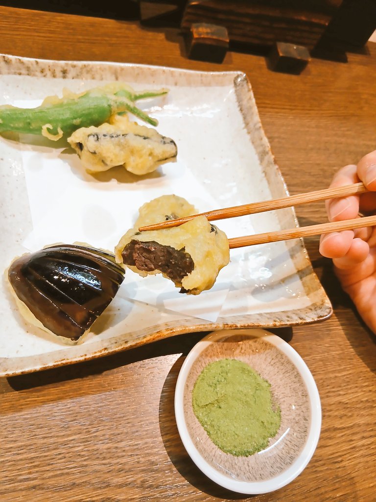 jirozero0914's tweet photo. バサの天ぷらを頼んで
魚のバサかと思ったら
牛の肺だった

モチモチして面白い食感 https://t.co/OSK2GvOnMW
