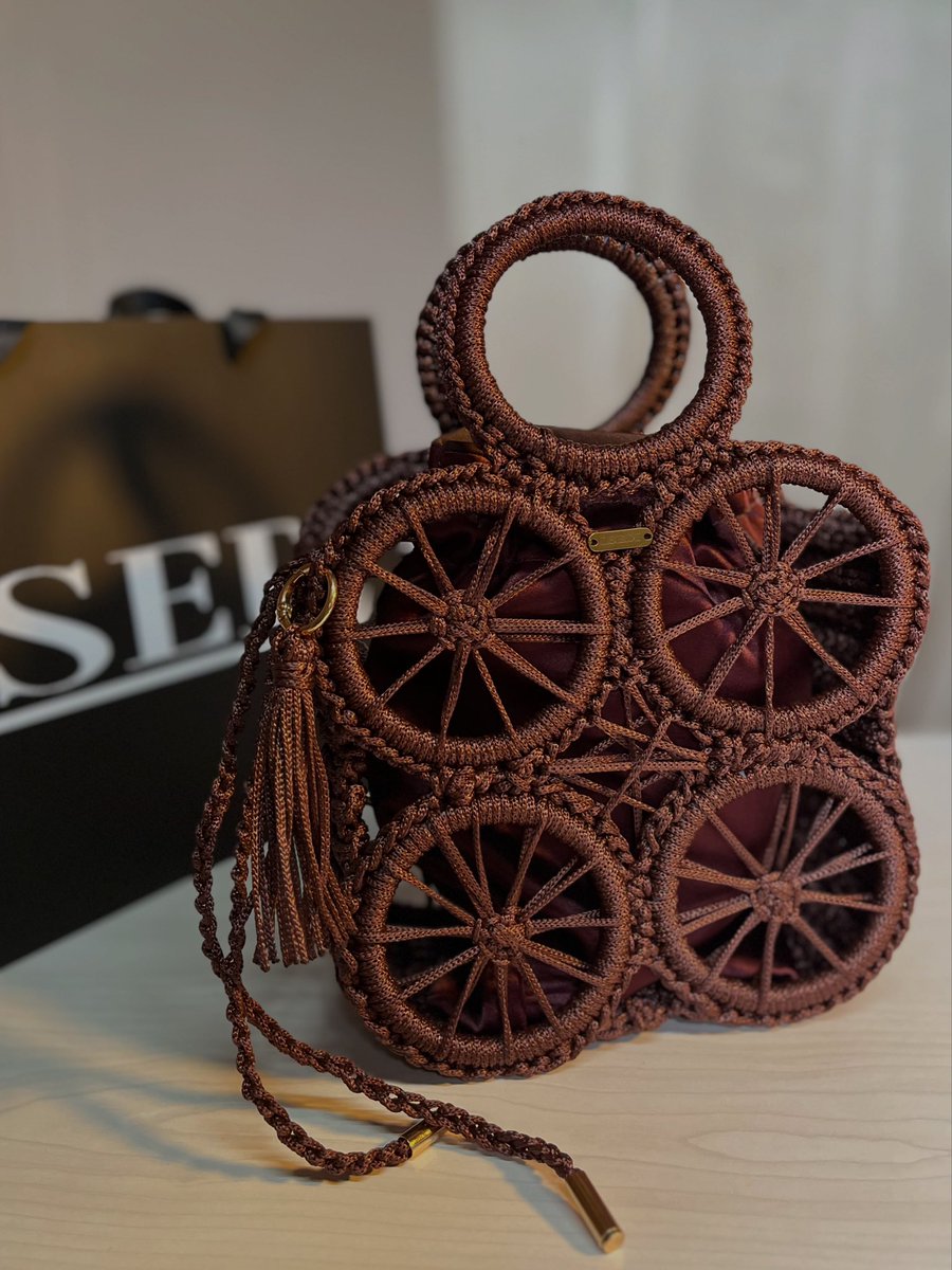 LSEDI_'s tweet photo. 🤎👜🔥This was requested, as a special colour in chocolate and it’s giving🍫🤌🏽 Always thankful for the support🛍️❣️😊 https://t.co/MagSGmnLab