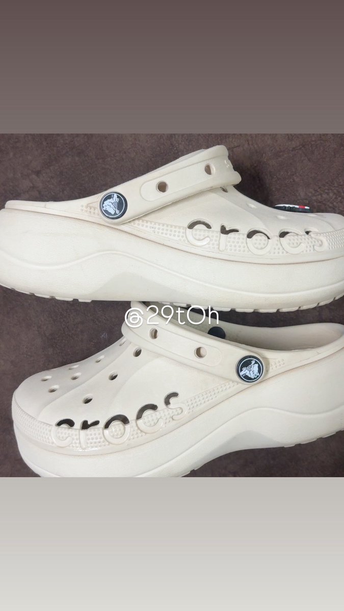 29t0h's tweet photo. ส่งต่อ  Crocs classic baya platform 
สีครีม Size m4w6
  💫 700 b 📦ค่าส่ง40
ดูรูปเพิ่มเติมdm มาได้เลยคับ💖
  #ส่งต่อcrocs #ส่งต่อเสื้อผ้ามือ2 #ส่งต่อรองเท้ามือสอง #รองเท้าcrocs #ส่งต่อเสื้อผ้ามือสอง #รองเท้ามือสองของแท้ #crocsthailand #ส่งต่อเครื่องสำอาง https://t.co/Dugp9AkIvZ