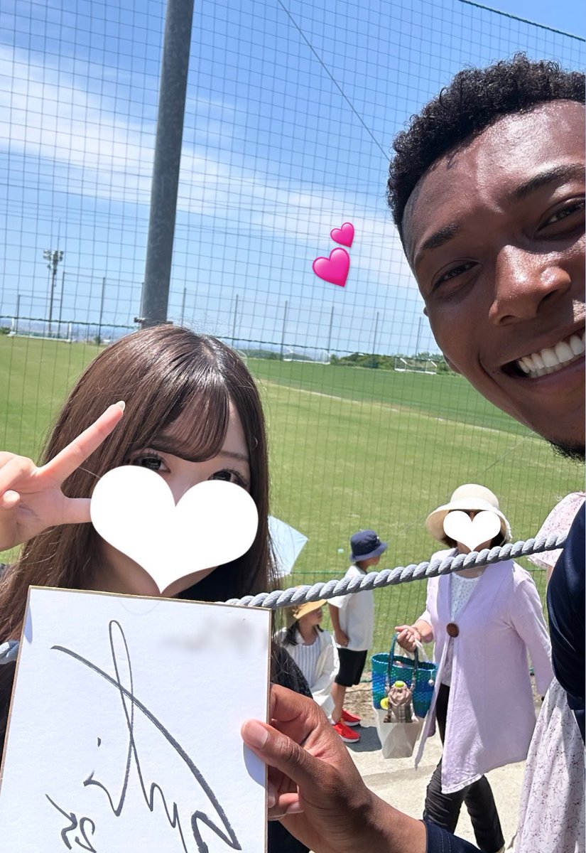 vt25_zz's tweet photo. がーーーーんかっこいいめろわでぃさん🎶🎶🎶🎶🎶🎶🎶🎶🎶🎶
自ら話題振ってくれるしみんなが後からめろいめろいいってくれるから余計めろついたー❣️❣️❣️❣️
またきてねっていわれたらいくよぜったいいわれなくてもいきますはい❣️❣️❣️ https://t.co/rm6TGP8rND