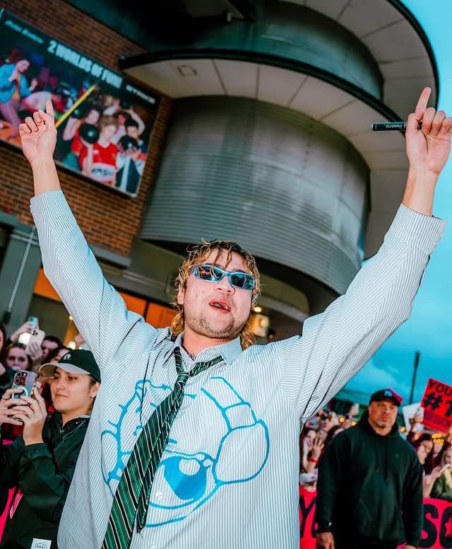 Corey ★ tweet media