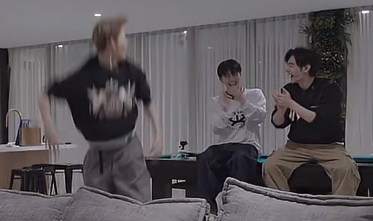 냥주 tweet media
