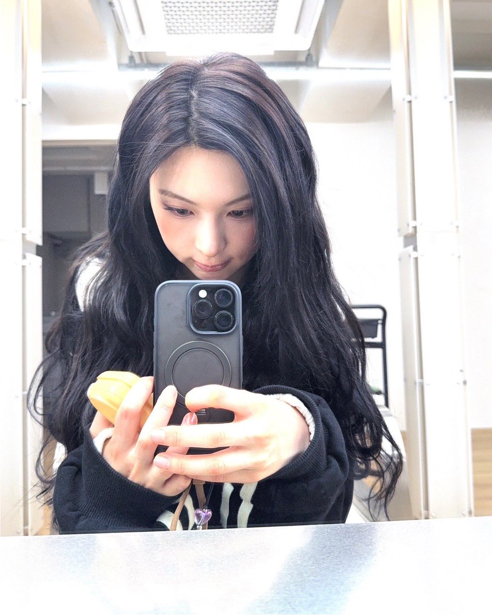 유인원 tweet media