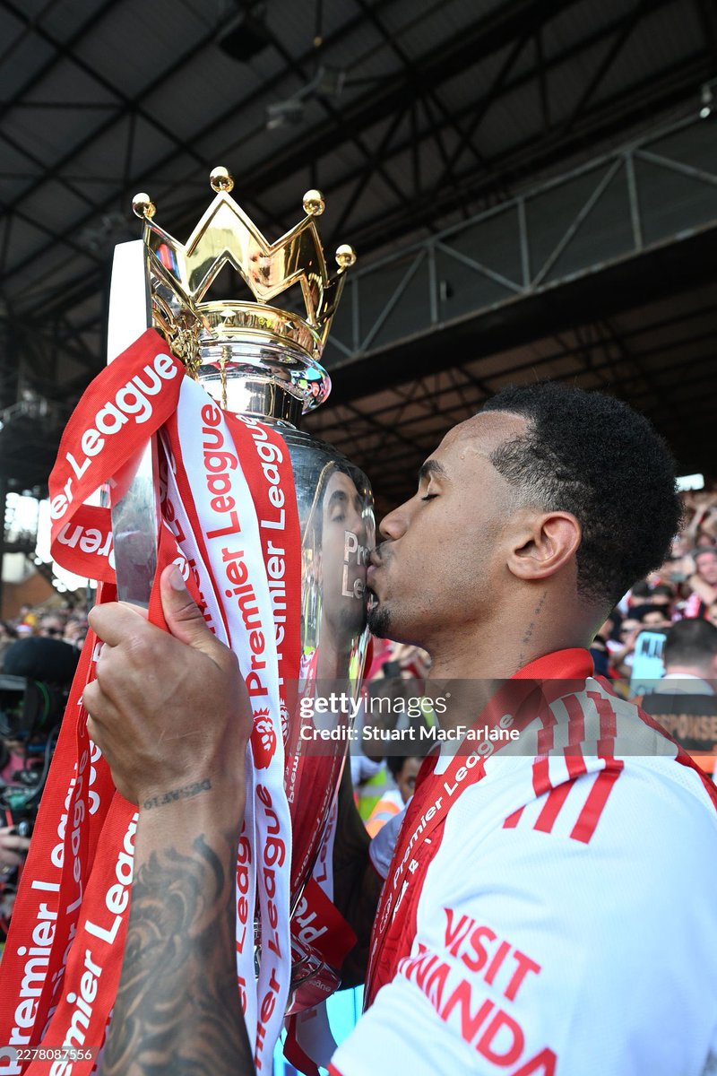 Throwback Arsenal tweet media