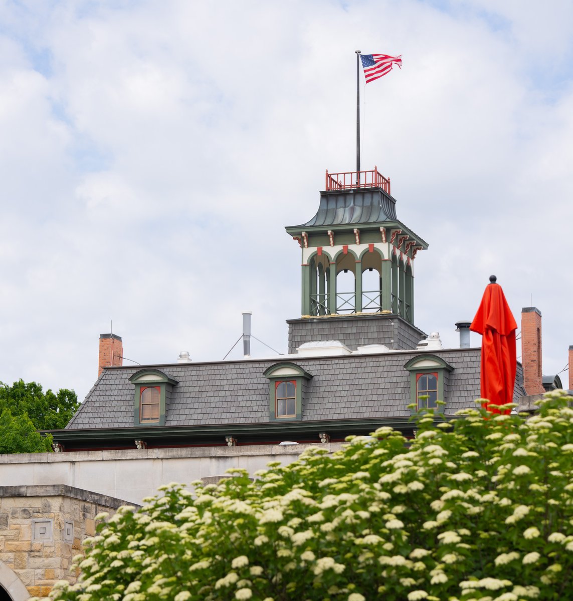 BakerUniversity's tweet photo. On this Memorial Day, the Baker community pauses to remember and honor those who gave everything for our country. We thank them for their service, their courage, and the enduring legacy of freedom they have left behind. https://t.co/cYTMwG7GVI
