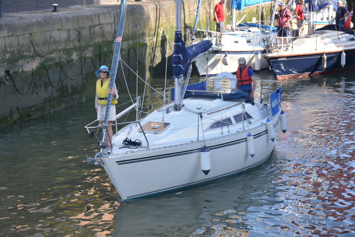 StKatsMarina's tweet photo. Outbound 0715 11-boat lock, which included the Benfleet Yacht Club yachts and visiting Azimut 'The Cat's Pyjamas'. Farewell, safe passage and 'sea' you again soon

#skdmarina #igymarinas #londonmarina #destinationlondon #skdocks #LetsDoLondon #seayousoon https://t.co/zlbVGHswR1