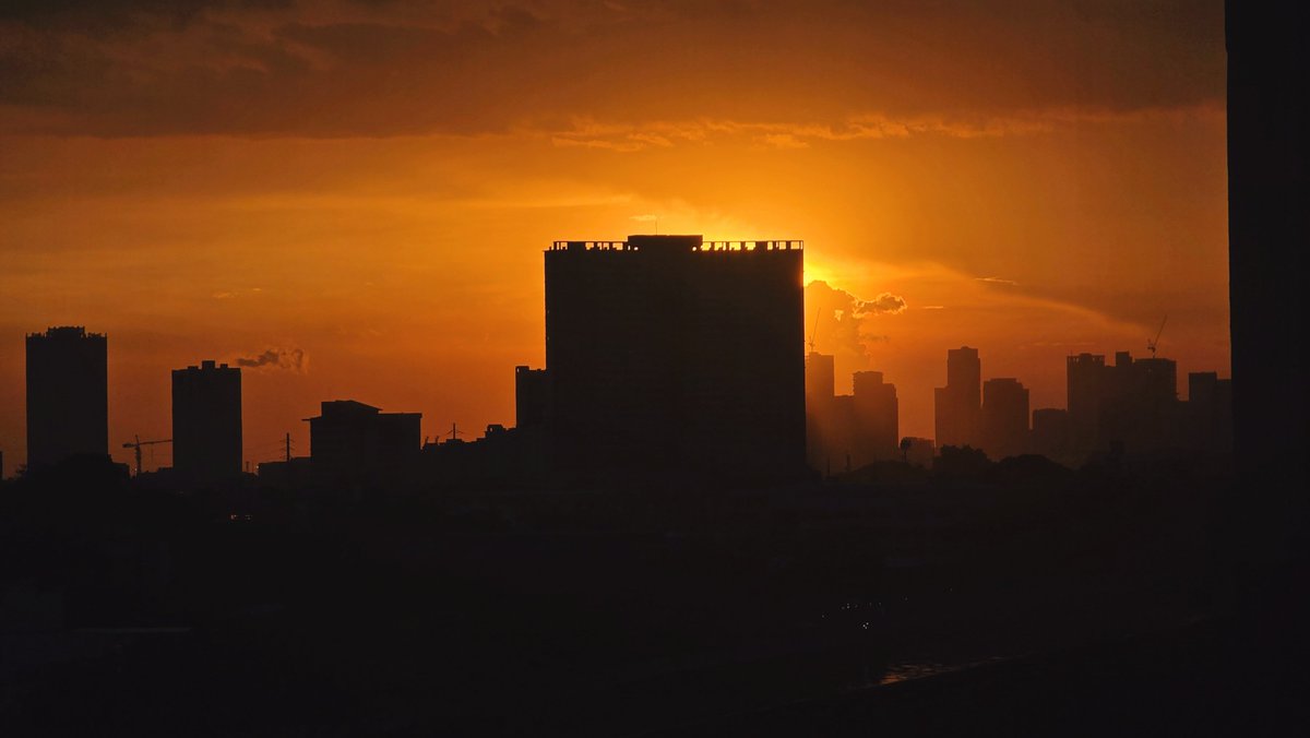 from_sunrise 🌅 - imm always here 🧡💜🦋 tweet media
