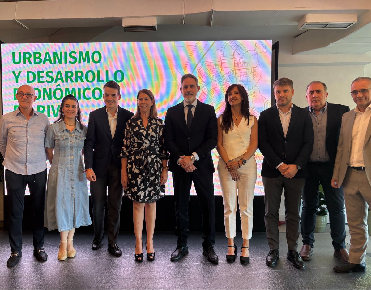 PPopular_Rivas's tweet photo. 👉🏼El pasado jueves asistimos a la jornada ‘Urbanismo y desarrollo económico en #Rivas’ organizada por @JaramaInmo y @asearco.

🏡Ante la crisis de vivienda que sufre nuestro municipio y el éxodo de nuestros jóvenes por la falta de vivienda, necesitamos reactivar la construcción para aumentar la oferta y cubrir la alta demanda de familias y jóvenes que quieren vivir en nuestra ciudad.
