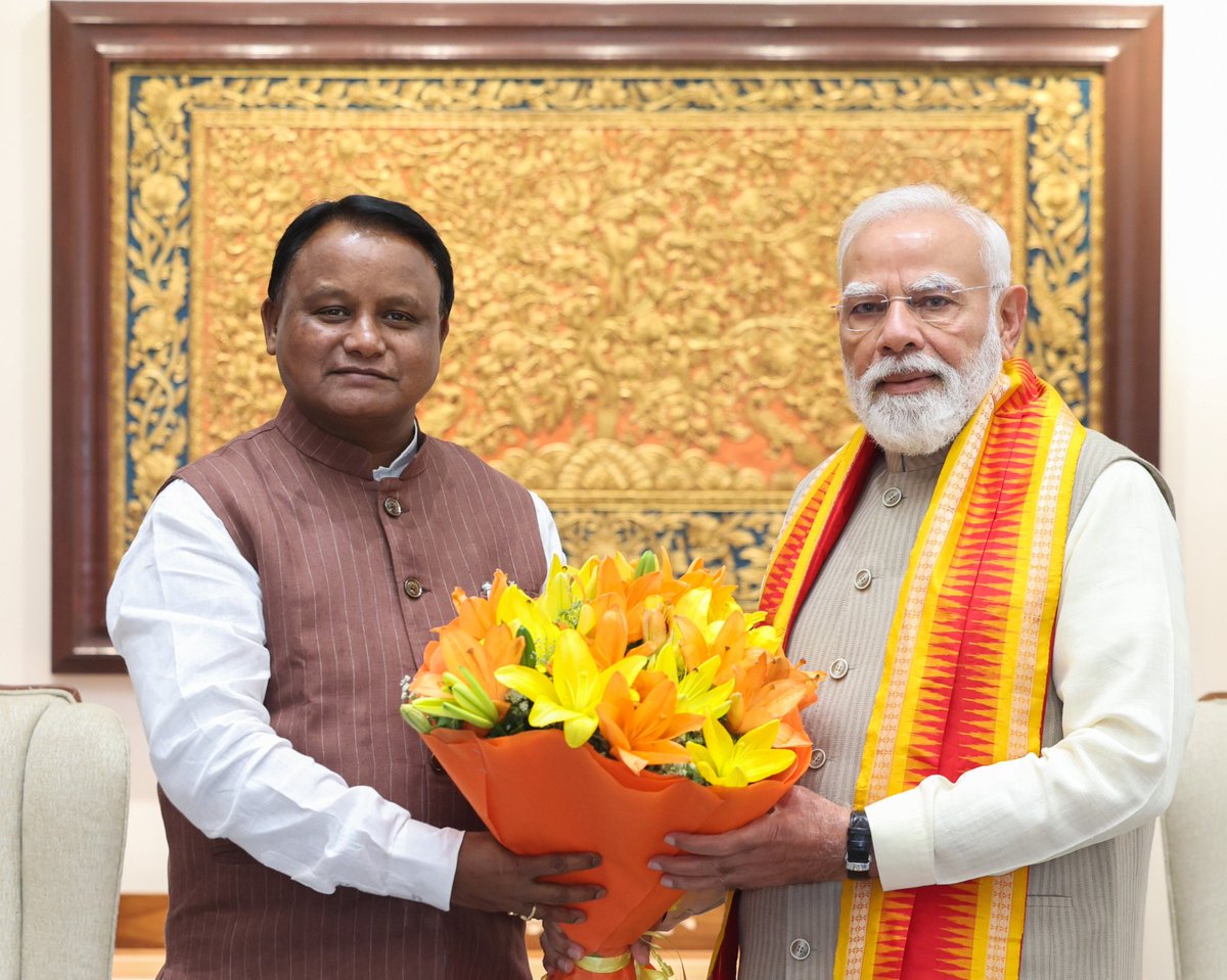 PMO India tweet media
