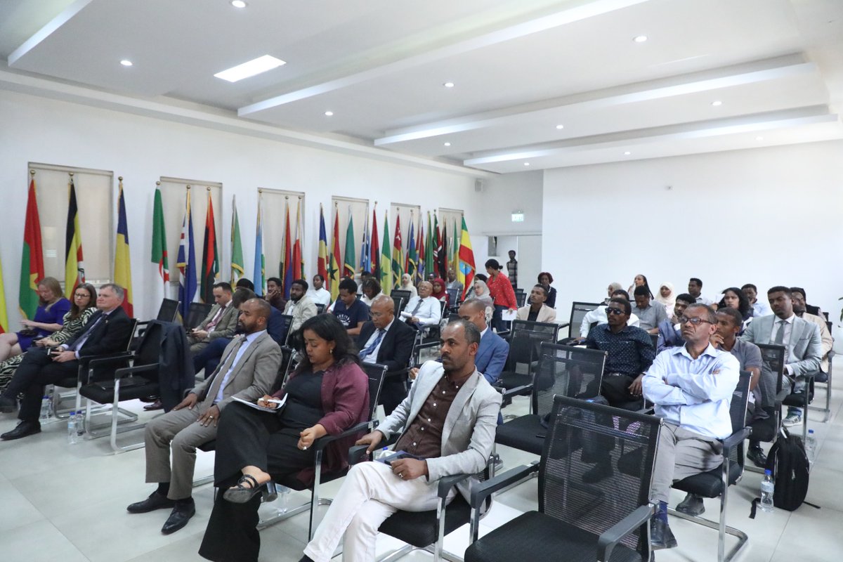 ifa_ethiopia's tweet photo. 🔴 LIVE | Opening Remarks | #ARDATalk

“From partnership to potential.”

H.E. Mohammodrafi Abaray highlights the enduring 🇪🇹–🇬🇧 relationship—now entering a new phase shaped by investment, economic reform, and strategic alignment.

As the UK redefines its Africa policy, Ethiopia positions itself at the center of opportunity—leveraging reforms, opening sectors, and strengthening institutional ties.

#IFA_Ethiopia #EthioUK #Geopolitics #AfricaUnion
