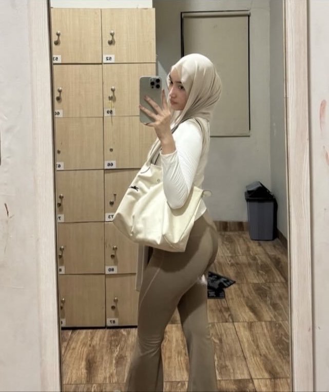 yutAmaa tweet media