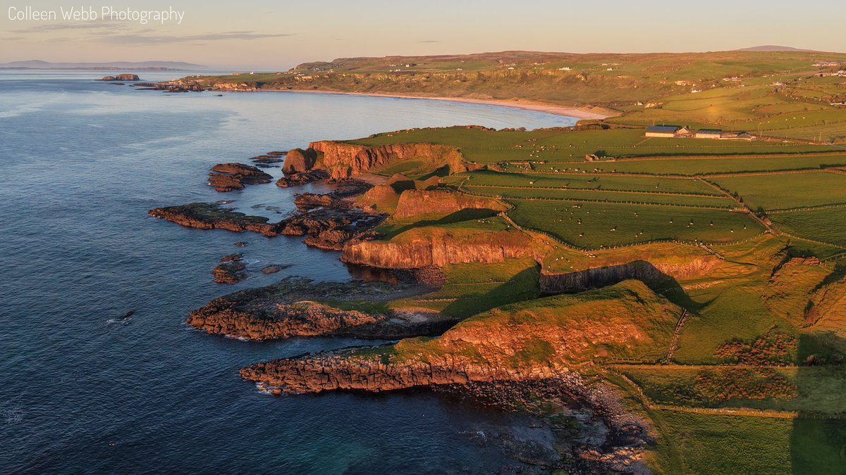 ColleenWebb0's tweet photo. Golden hour at Dunseverick harbour. @barrabest @bbcniweather @WeatherCee @Louise_utv https://t.co/88bIGJVlr0