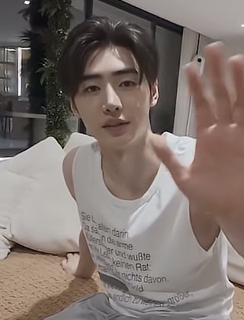 vvanessasim's tweet photo. บอกฝันดีกับคุณผู้ชมเสร็จยังคับ มาบอกฝันดีเค้าได้แล้ว 🥺 https://t.co/CiEMsMt9lP