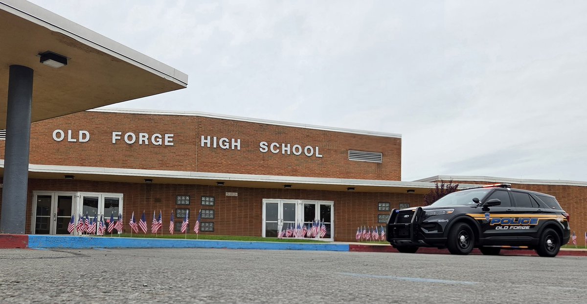 ofhsbluedevils's tweet photo. Happy Memorial Day from the Old Forge School District.  Today we: Honor. Remember. Reflect. https://t.co/M44hemfie9