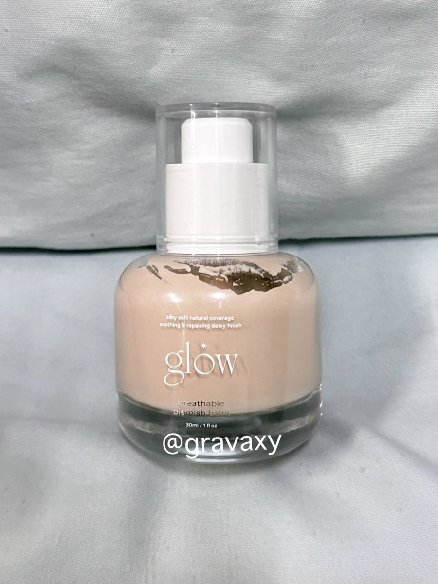 gravaxy's tweet photo. ส่งต่อ บีบี glow breathable blemish balm สี one ใช้ไป 4-5 ครั้งค่ะ เหลือประมาณ 80%  สีไม่เข้ากับหน้าคับ ส่งต่อ 400 ส่งฟรีค่ะหมดอายุปี 2028 น้า #ส่งต่อเครื่องสำอาง #ส่งต่อเครื่องสำอางมือสอง https://t.co/nzlmIQMBew