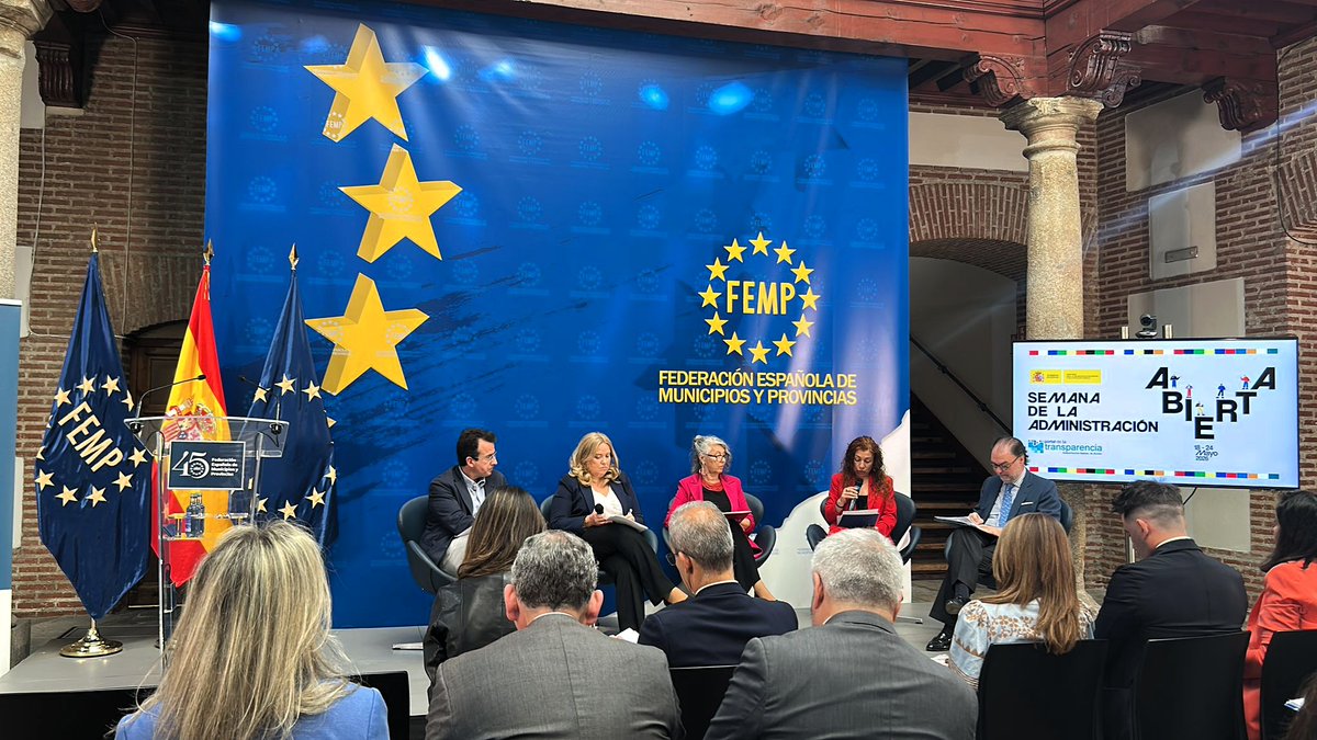 ComisionadoTC's tweet photo. 📍 La Comisionada de Transparencia de Canarias, @noeliagarciale , asistió en Madrid a la jornada “Gobiernos locales abiertos y transparentes por la ciudadanía”, organizada en la sede de la @fempcomunica en el marco de la Semana de la Administración Abierta. https://t.co/bPvgKPMUpN
