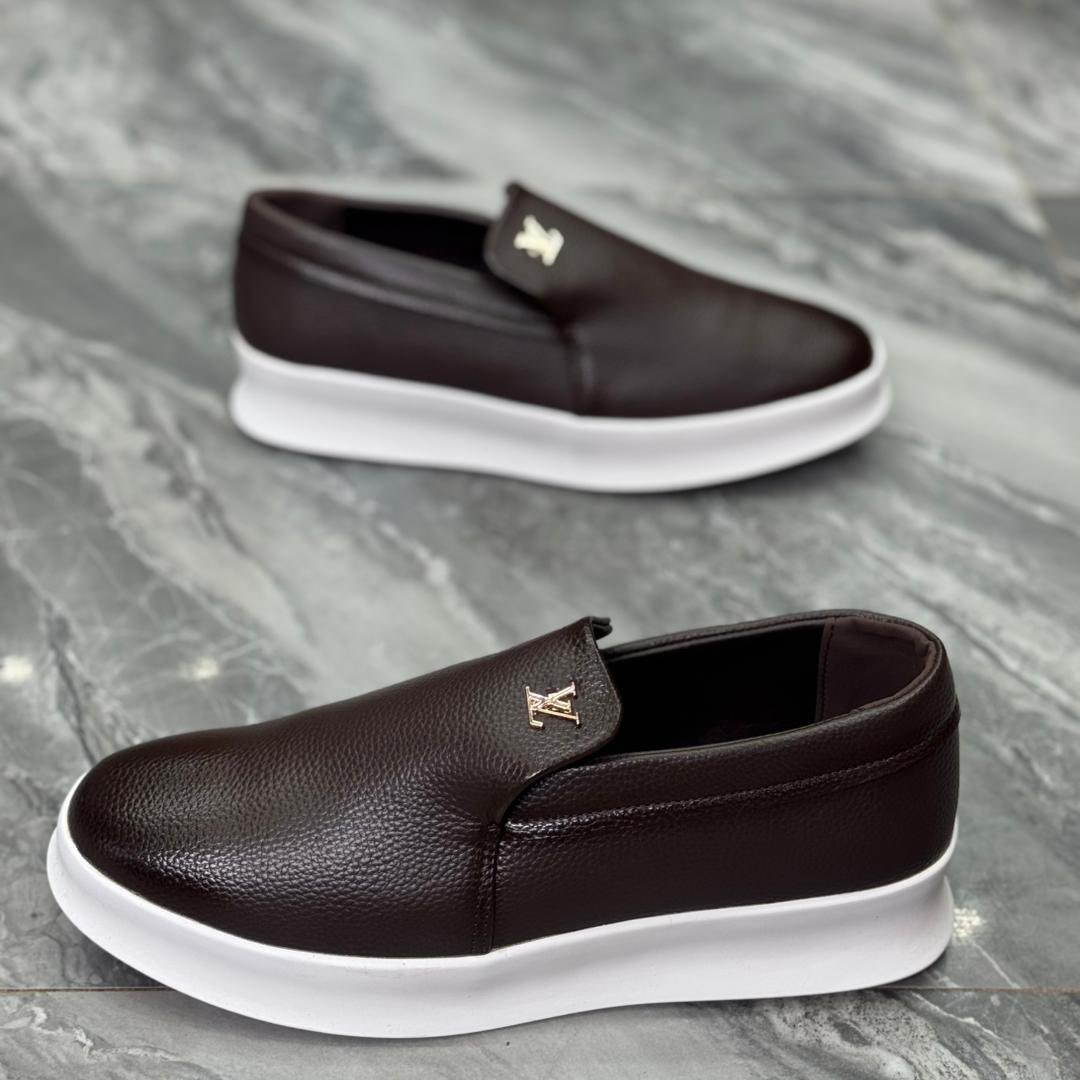 sdshop0's tweet photo. Chaussures pour homme disponibles🔥🔥
Prix:20000
Pointure dispo: 40 à 46
Livraison gratuite 
📩DM ou watsApp pour passer vos commandes📱774649488
@Nabyleu @PaadoudouT @1mecparfait https://t.co/0aE308uZ0O