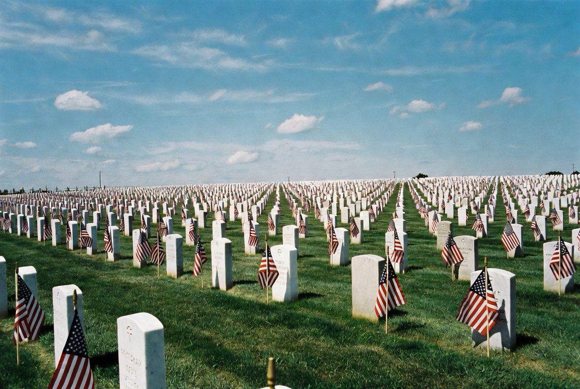 Colten_n58's tweet photo. On this Memorial Day, remember those who fought and died for this great country. Their courage and ultimate sacrifice secured the freedoms we hold dear today. We honor them, and we will never forget. 🇺🇸
#MemorialDay #HonorTheFallen #RememberOurHeroes #NeverForget https://t.co/8fLrF79xoi