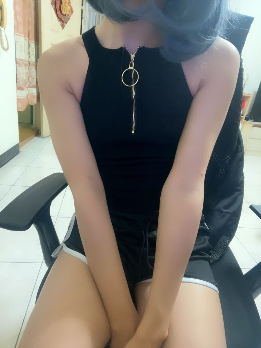 junjun_8788's tweet photo. 天氣熱到不行🫠
一回家就只想穿舒服一點🥺

#男娘 #偽娘 #男の娘 #自拍 #日常分享 https://t.co/47Kbae52Ox