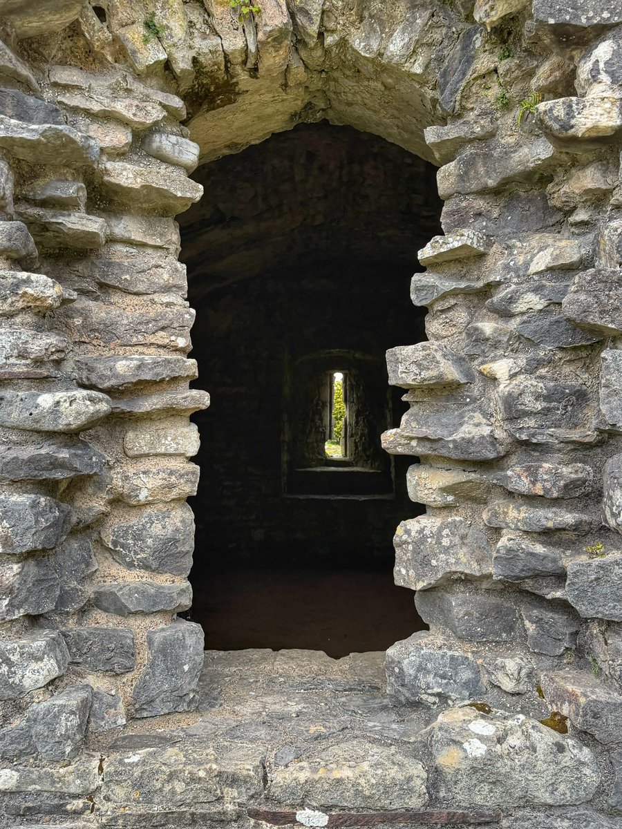 waves_wings's tweet photo. Ewenny Priory Glamorgan South Wales. Scene of our recent ghost walk and paranormal adventure investigation. 👻 #ewennypriory #wales #ghostwalk #welshhistory https://t.co/ZGJ2xhqpmu