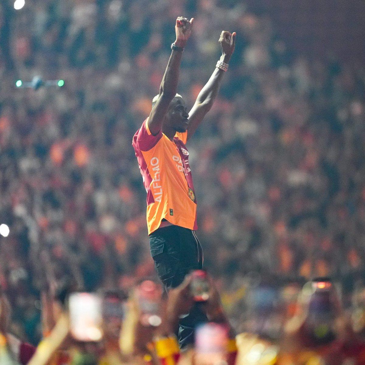 cimbomumm35's tweet photo. fb dünya futbolundaki hangi forveti getirirse getirsin yanına bile yaklaşamayacaklarını bilmek aşırı mutlu ediyor. https://t.co/nJ7gtus3UM