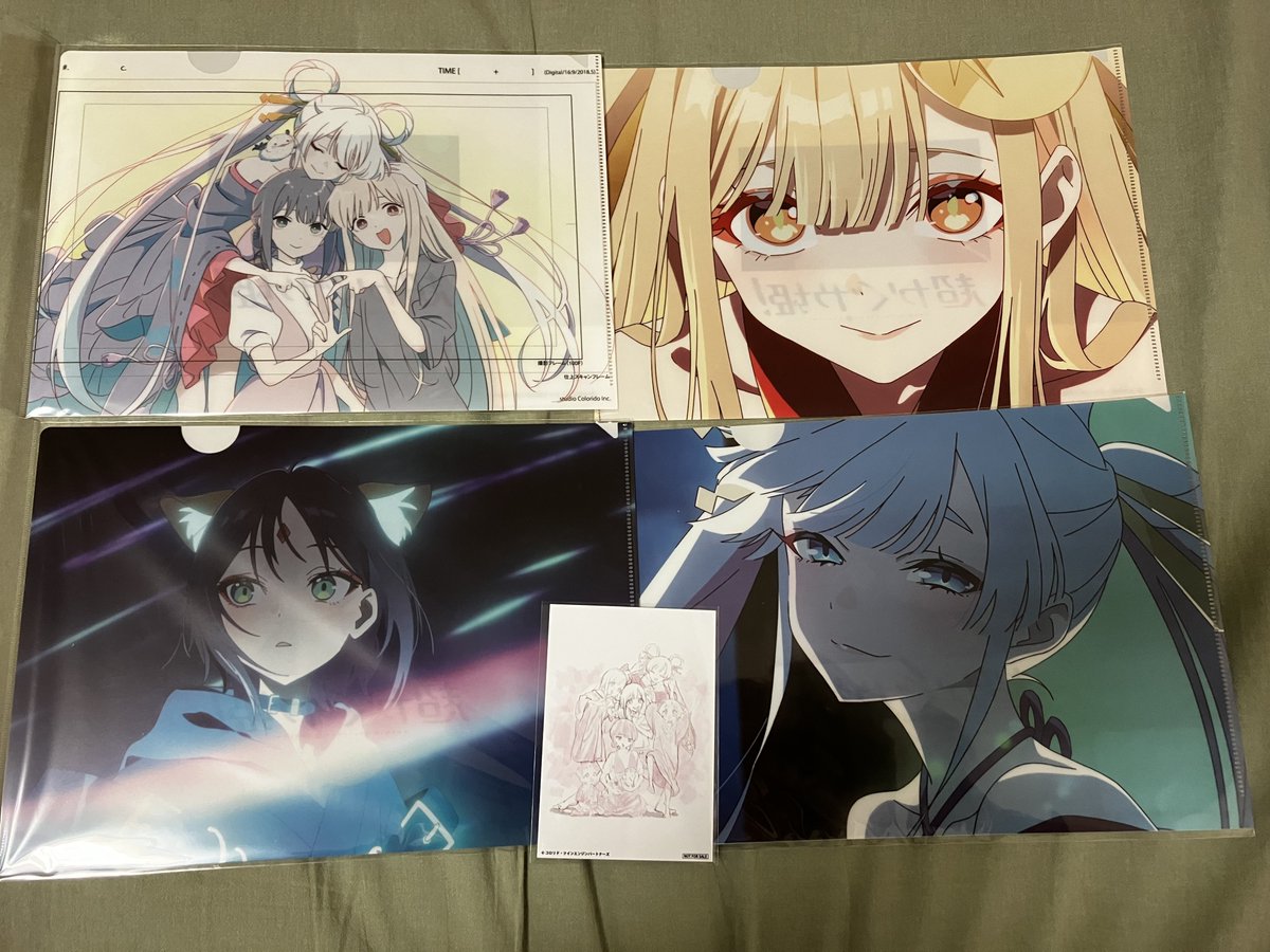 裏面のこれを見てクリアファイルを買おうと思いました