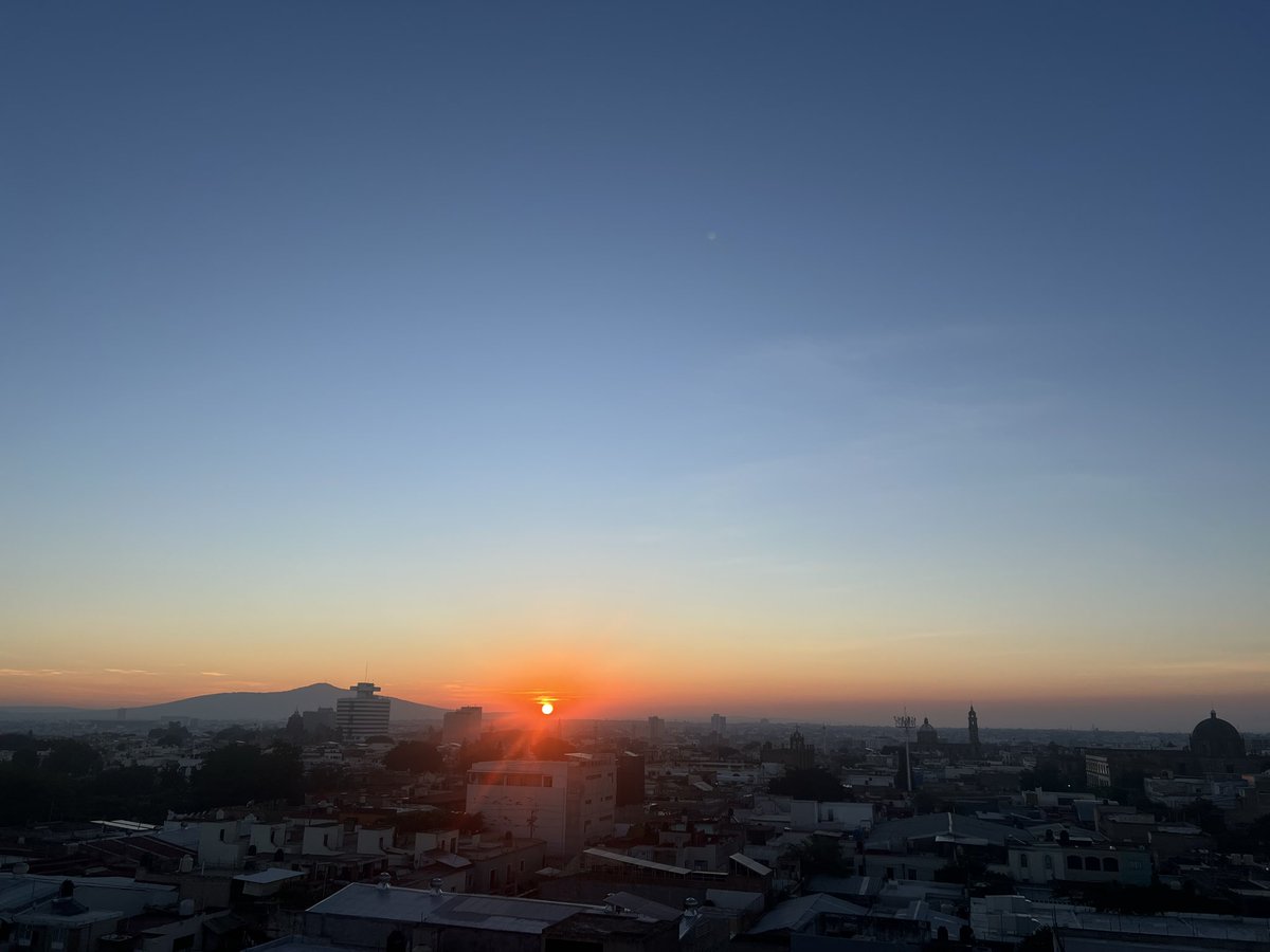 meteororet66's tweet photo. Así amanecemos este lunes en la hermosa Guadalajara 🌤️ con una temperatura ambiente de 17°C @PCJalisco @PCYBOMGDL @UMPCyBZ @webcamsdemexico @mendezraq @fabyanaya @C13Guadalajara @Archie_clima @adriana_trevino @ImagenTVGDL @nmasguadalajara @TVAztecaJalisco https://t.co/cYtxrCtp0s