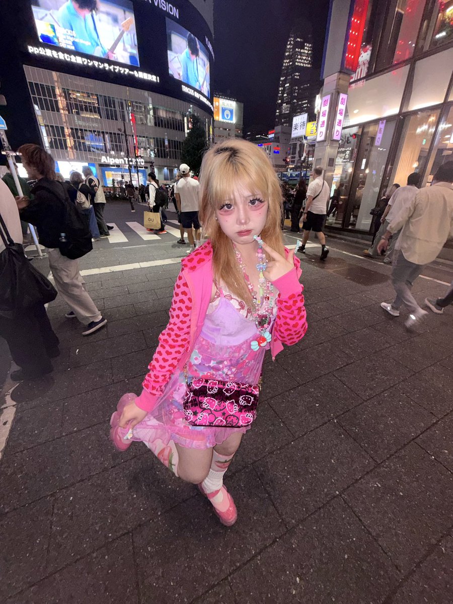 레무 tweet media