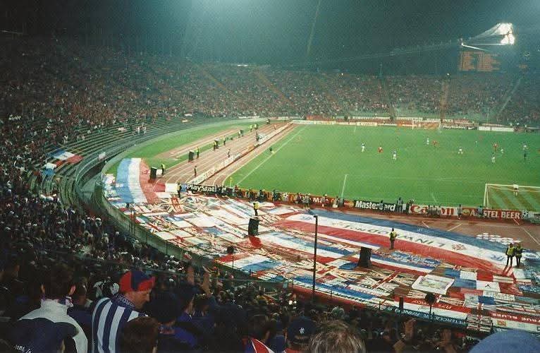 Steven_Elliott2's tweet photo. Rangers fans at Munich 🇬🇧 🏴󠁧󠁢󠁳󠁣󠁴󠁿 https://t.co/8Rhw9tdzz4