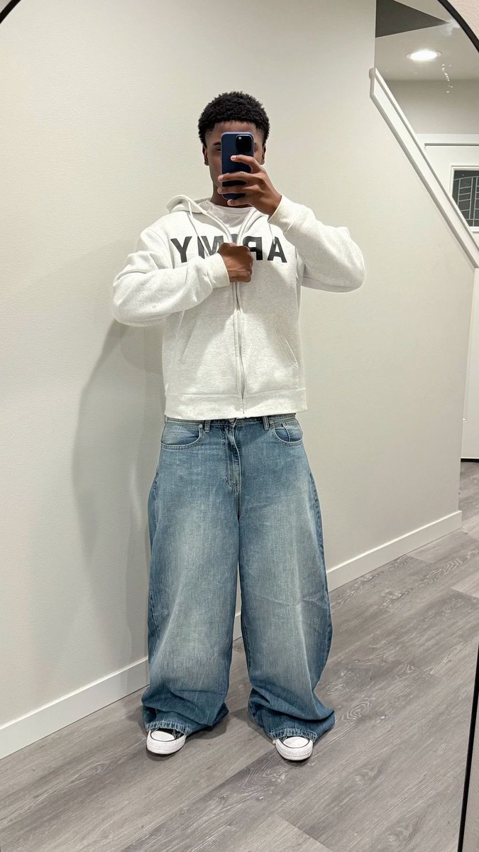 ayo tweet media